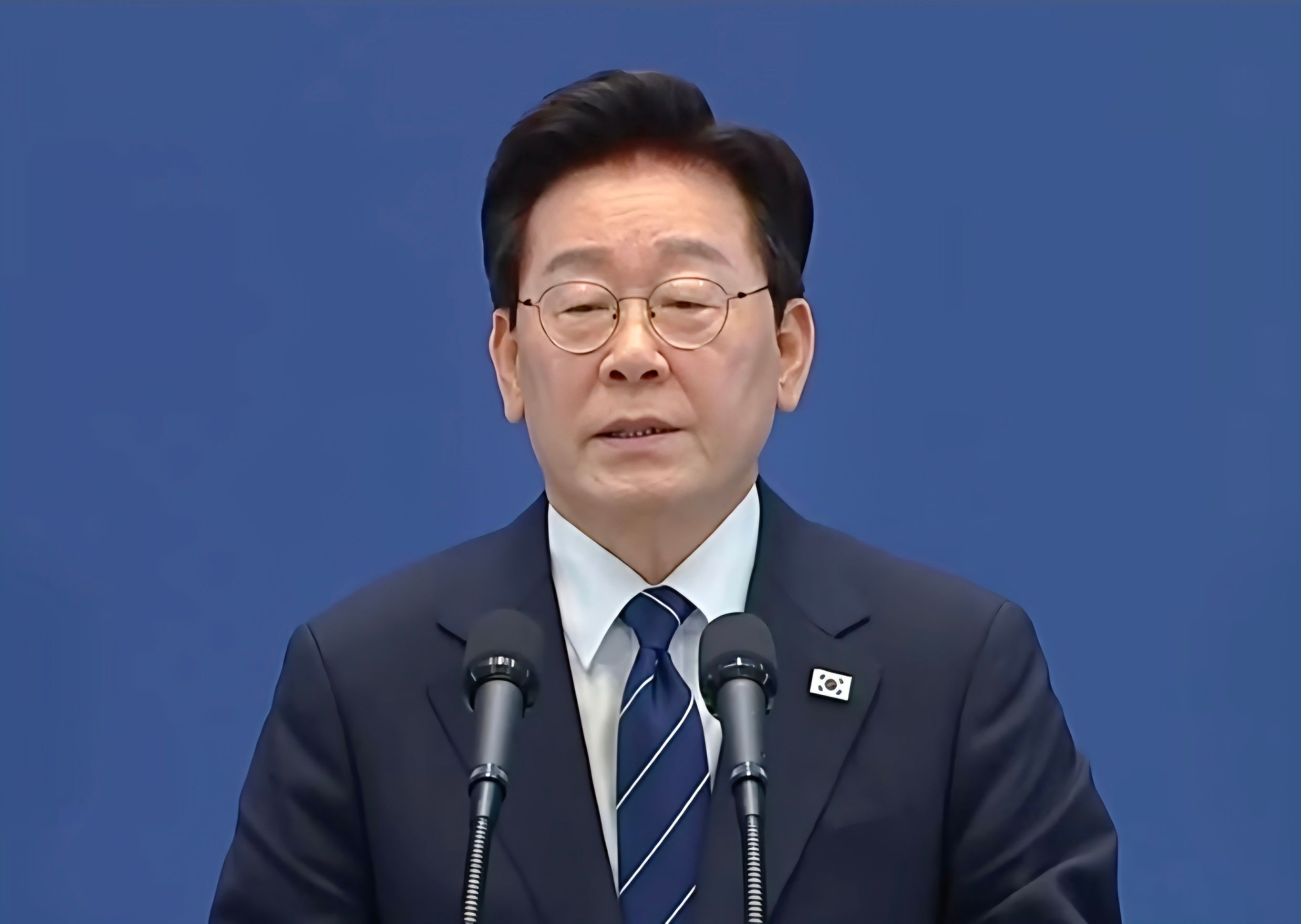 이재명 기자 회견.jpg